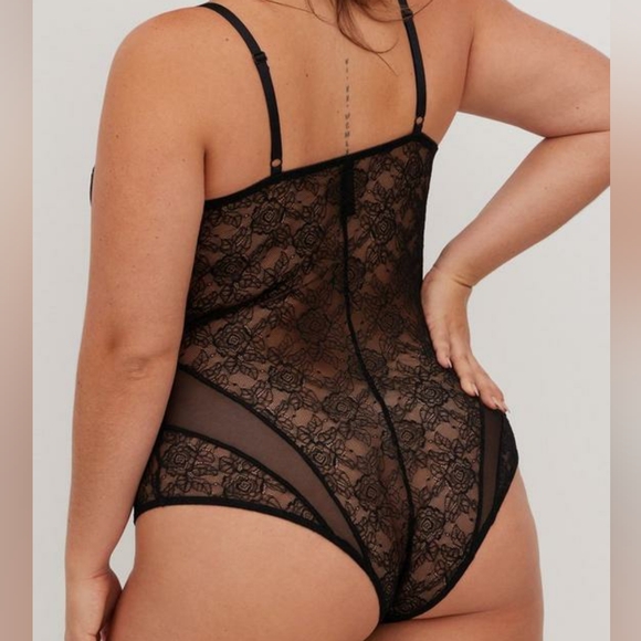 🖤NWT 〰️Torrid〰️ lace mesh strappy bodysuit 1X - Picture 3 of 5